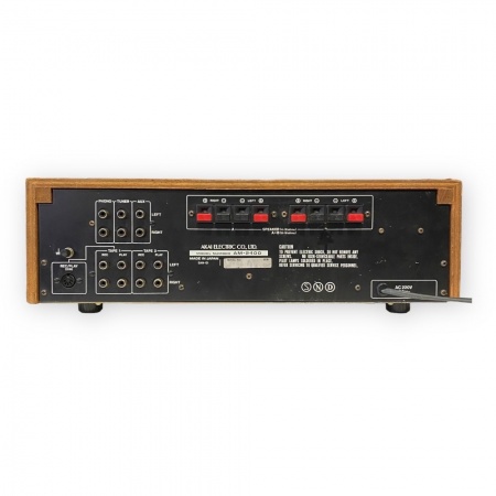 Akai AM-2400 Amplifier