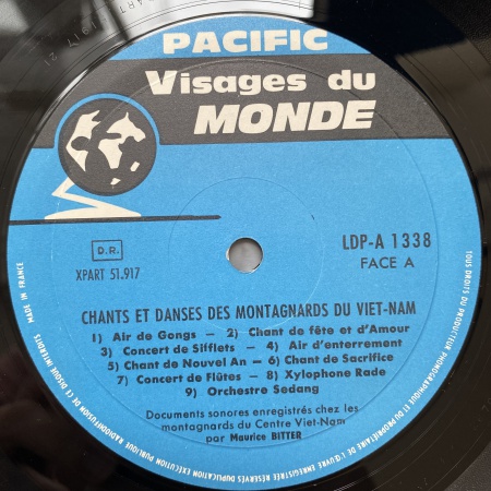 Chants Et Danses Des Montagnards Du Centre Viet-Nam